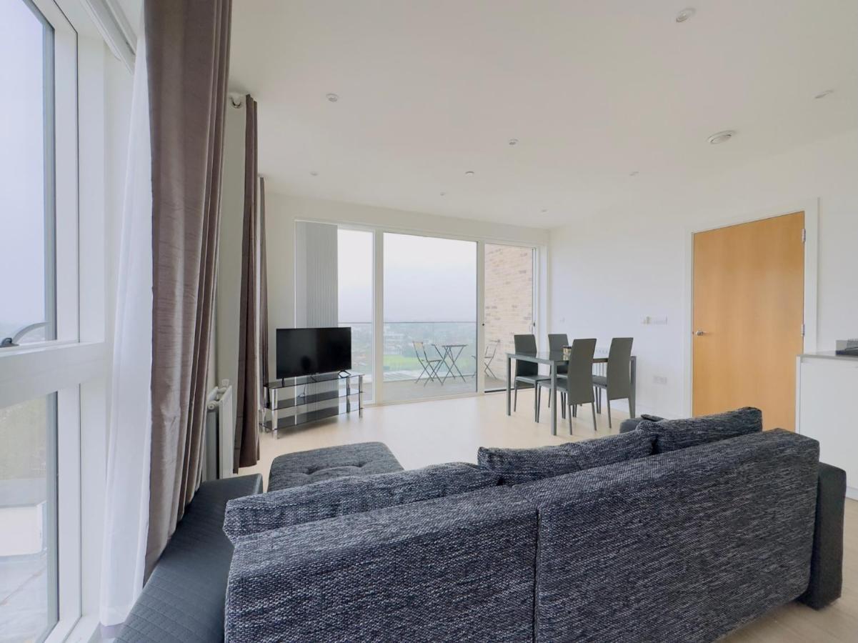 Luxurious Comfy Penthouse - Steps To East Croydon Train Station - Views Appartement Buitenkant foto