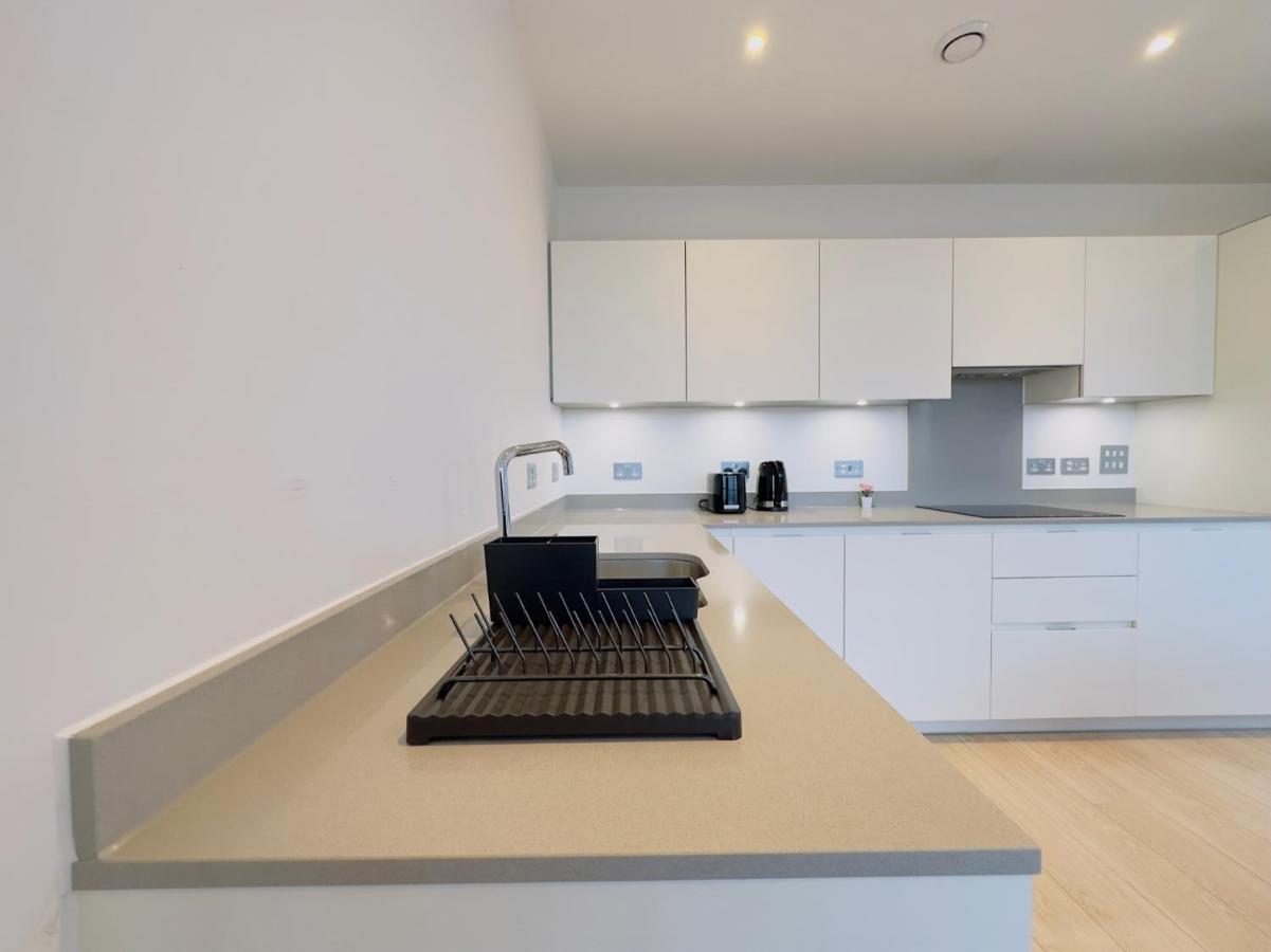Luxurious Comfy Penthouse - Steps To East Croydon Train Station - Views Appartement Buitenkant foto