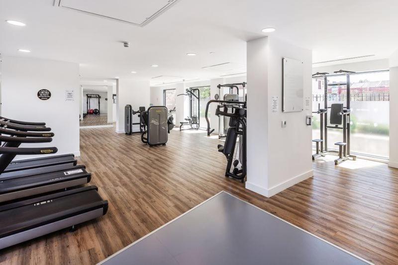 Luxurious Comfy Penthouse - Steps To East Croydon Train Station - Views Appartement Buitenkant foto
